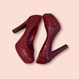 Jessica Simpson platform pumps